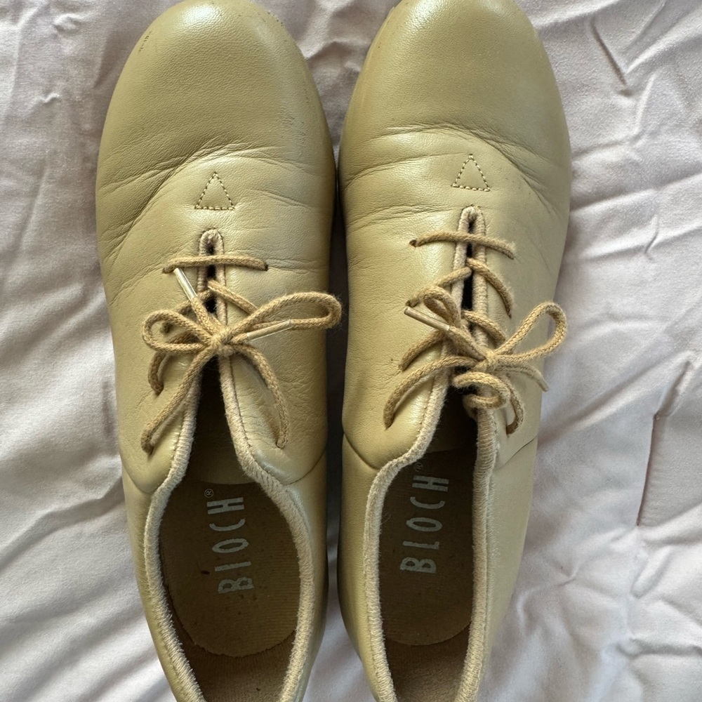 Bloch Ladies Tan Tap Flex sole leather tap shoe - 6.5